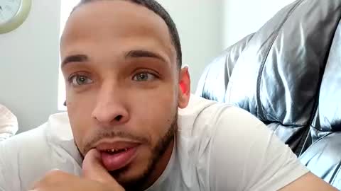 arielsuarez3051995 online show from 14, 5, 2026