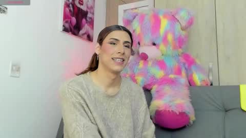 Ariana Forero ---- independet model online show from 6, 11, 2025
