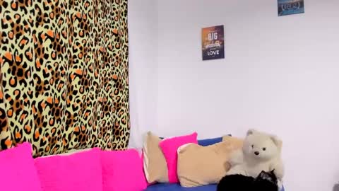 Erik online show from 2, 3, 2025