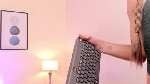 Snapshot of arivega chatting on 12, 2, 2026 Nice to meet you thumb up me please its important I LOOK MY BIO DOWN online show from 12, 2, 2026