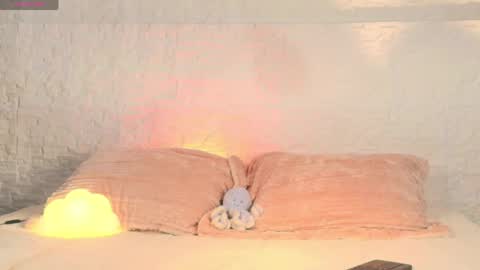 Snapshot of arivega chatting on 24, 4, 2026 Nice to meet you thumb up me please its important I LOOK MY BIO DOWN online show from 24, 4, 2026