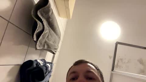 armyskater32 online show from 8, 9, 2025