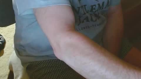 Snapshot of arnie12 chatting on 25, 10, 2025 Arnie  online show from 25, 10, 2025