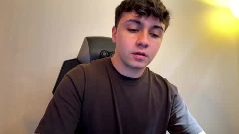 Snapshot of aron__cooper chatting on 18, 4, 2026 aron__cooper online show from 18, 4, 2026
