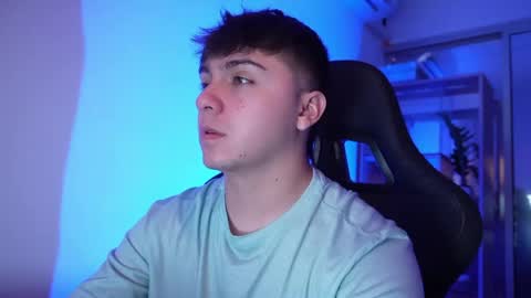 Snapshot of aron__cooper chatting on 21, 5, 2026 aron__cooper online show from 21, 5, 2026