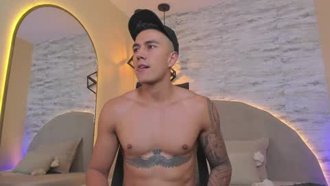 Snapshot of aron_bolt chatting on 1, 2, 2026 ARON BOLT online show from 1, 2, 2026