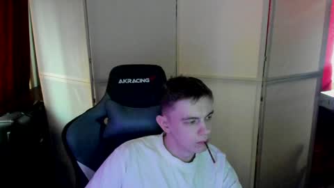 biggest penis  online show from 4, 1, 2025