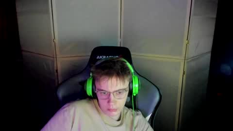 biggest penis  online show from 13, 2, 2025