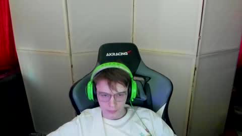 biggest penis  online show from 9, 3, 2025