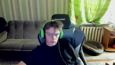 biggest penis  online show from 6, 10, 2025