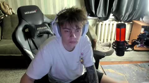 biggest penis  online show from 6, 11, 2025