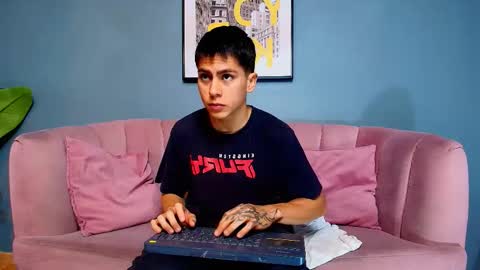 aron_pulse online show from 25, 2, 2026