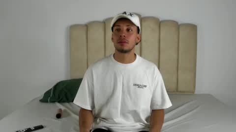 Snapshot of aroncooper1 chatting on 5, 10, 2025 aron cooper online show from 5, 10, 2025