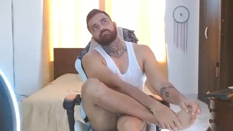 Snapshot of aronmiller404 chatting on 20, 12, 2024 aronmiller online show from 20, 12, 2024