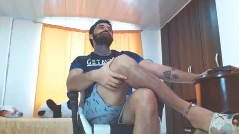 Snapshot of aronmiller404 chatting on 27, 1, 2025 aronmiller online show from 27, 1, 2025