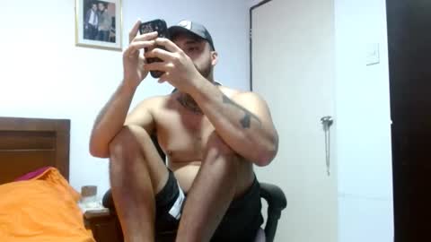 Snapshot of aronmiller404 chatting on 14, 9, 2025 aronmiller online show from 14, 9, 2025