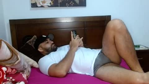 Snapshot of aronmiller404 chatting on 29, 9, 2025 aronmiller online show from 29, 9, 2025