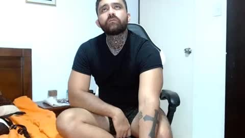 Snapshot of aronmiller404 chatting on 10, 10, 2025 aronmiller online show from 10, 10, 2025