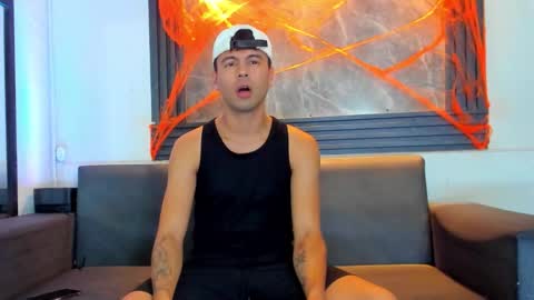 Aroon   online show from 1, 11, 2025