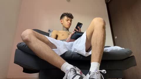   online show from 10, 3, 2025