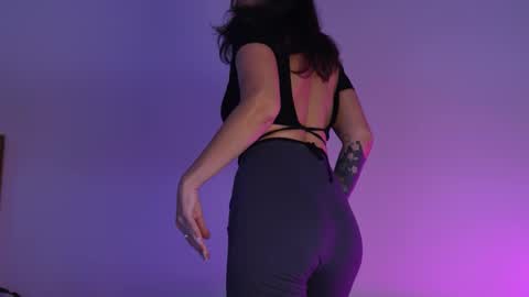 Maya online show from 23, 11, 2025