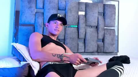 Snapshot of artemis_blue chatting on 15, 5, 2026 artemis_blue online show from 15, 5, 2026