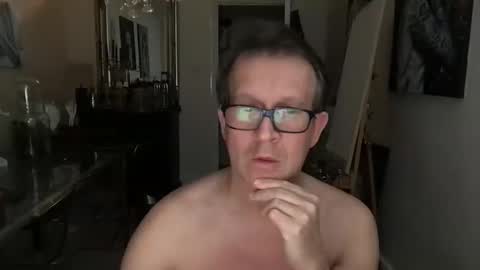 artisterotic online show from 26, 1, 2025