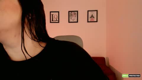 Snapshot of artmist_ chatting on 13, 10, 2025 Eli online show from 13, 10, 2025