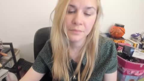 MIA online show from 20, 4, 2026