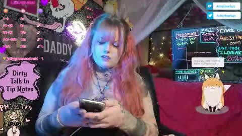 ArtsyHeartsyy online show from 6, 1, 2026