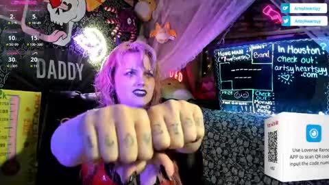 ArtsyHeartsyy online show from 16, 4, 2026