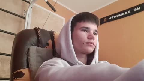 Snapshot of arvyn_ chatting on 24, 4, 2026 Denis online show from 24, 4, 2026
