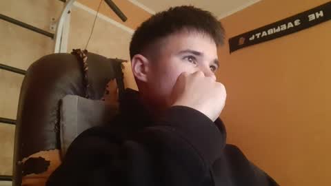 Snapshot of arvyn_ chatting on 29, 4, 2026 Denis online show from 29, 4, 2026