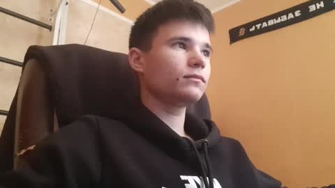 Snapshot of arvyn_ chatting on 8, 5, 2026 Denis online show from 8, 5, 2026