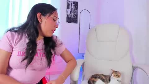 Ariana and Kelsieh online show from 21, 2, 2025