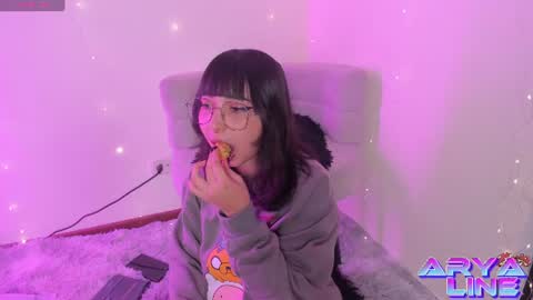 Snapshot of arya_line chatting on 2, 8, 2026 Arys online show from 2, 8, 2026