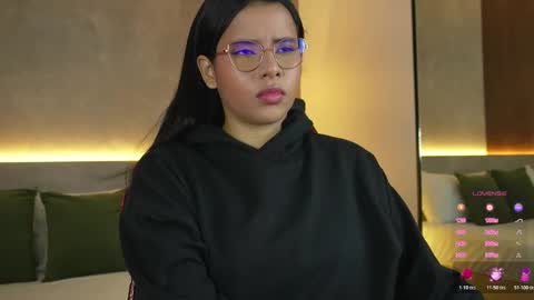 Snapshot of arya_ruiz chatting on 1, 12, 2025 Arya online show from 1, 12, 2025