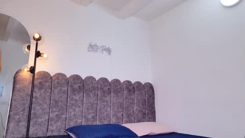 aryascollins online show from 15, 1, 2026