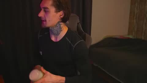 Snapshot of asher_88 chatting on 18, 12, 2025 Jerk Machine online show from 18, 12, 2025