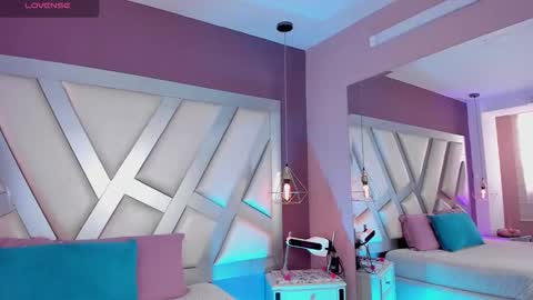 Snapshot of ashleey_bell_ chatting on 23, 4, 2026 Ashley online show from 23, 4, 2026