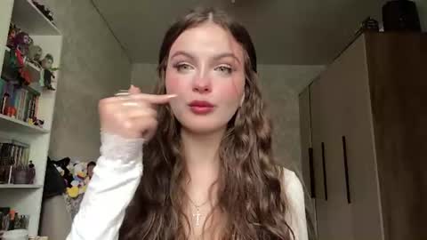 Snapshot of ashleighgittinger chatting on 5, 7, 2026 Eva online show from 5, 7, 2026