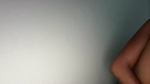 Snapshot of ashley865944 chatting on 5, 4, 2026 ashley865944 online show from 5, 4, 2026