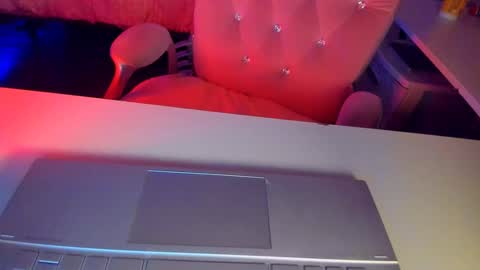 Ashley online show from 4, 11, 2025