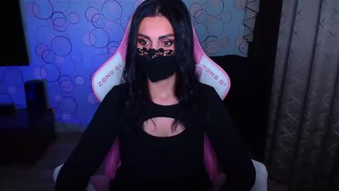   Yasmina   online show from 8, 11, 2025