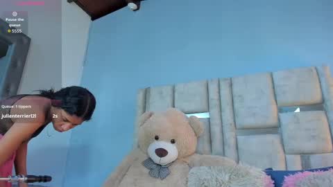 Snapshot of ashleyhiil2 chatting on 23, 9, 2025 AshleyHill online show from 23, 9, 2025