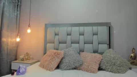 Snapshot of ashleyhiil2 chatting on 21, 10, 2025 AshleyHill online show from 21, 10, 2025