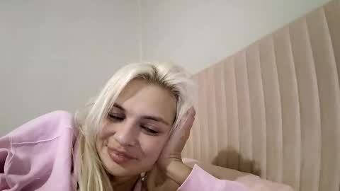 ashleymaddyyyy647935 online show from 29, 4, 2026