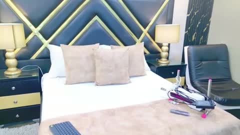 AshleyRoberh online show from 17, 4, 2026