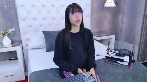 Snapshot of ashleyroberh chatting on 11, 5, 2026 AshleyRoberh online show from 11, 5, 2026