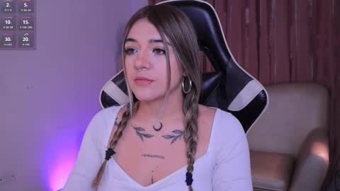 Ashley Lauren online show from 28, 11, 2025